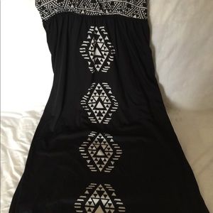 Maxi Dress with adjustable straps.